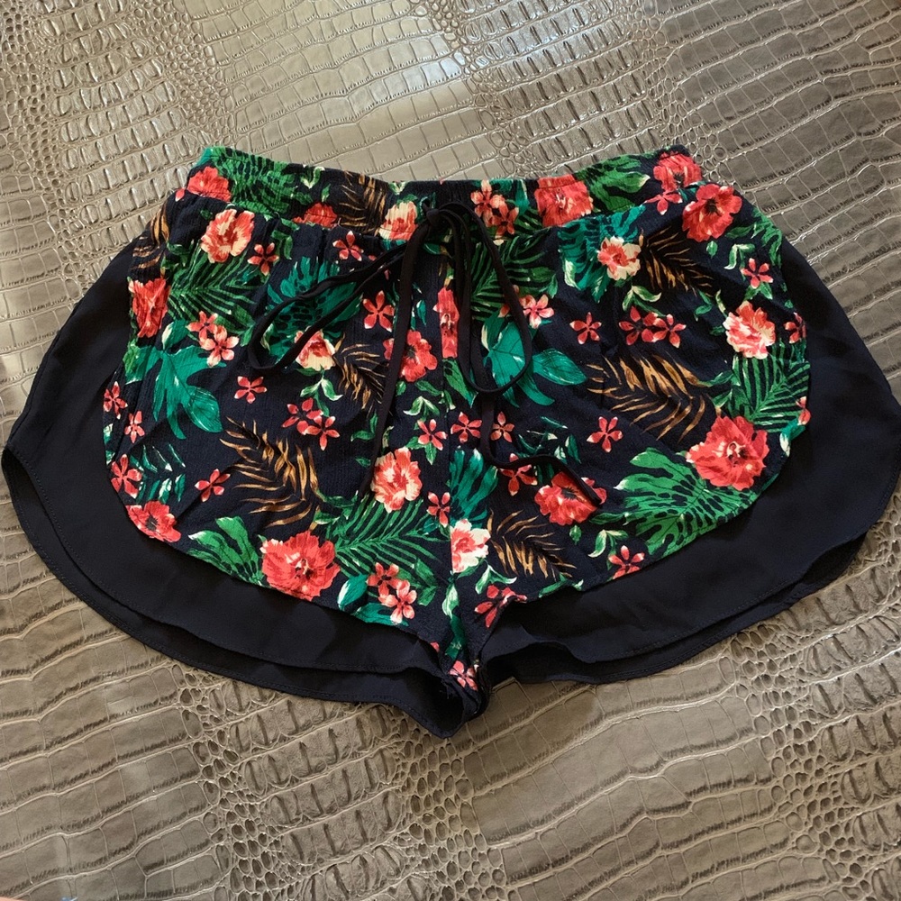 floral print rayon shorts🌷